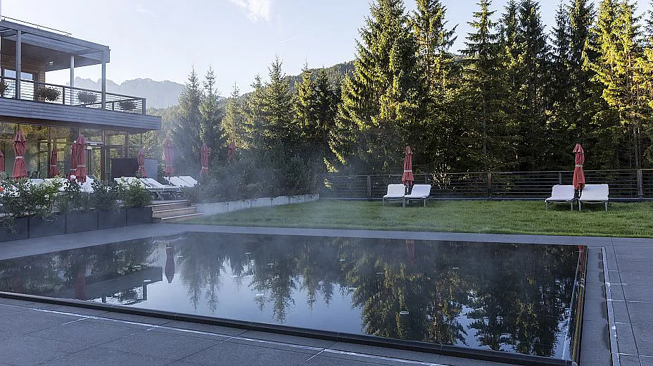 Onsen Heißwasserpool · 40 °C · 50 m² Wasserfläche · Beheizt Ganzjährig beheizt · im Wellnesshotel Kranzbach · Bayern · Deutschland