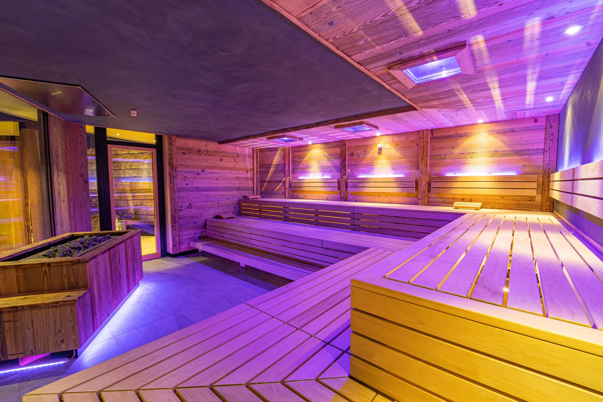 Panorama Außensauna · 85 °C · Luftfeuchtigkeit 10–30 % · Textilfrei Ja · im Wellness Resort Romantischer Winkel  · Niedersachsen · Deutschland