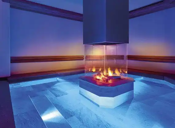 5 Elemente Sauna · 60 °C · Luftfeuchtigkeit 30 % · Textilfrei Ja · im Preidlhof Luxury DolceVita Resort  · Südtirol · Italien