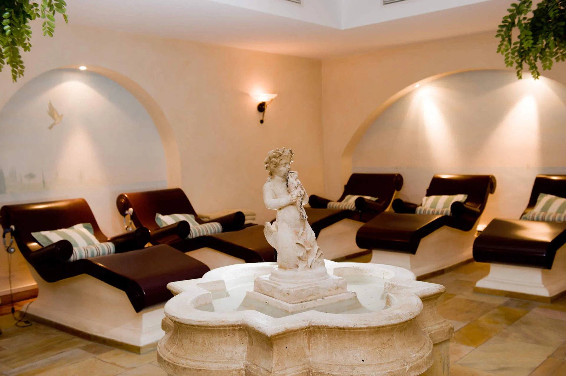 Tepidarium · 35–40 °C · Luftfeuchtigkeit 20–30 % · Textilfrei Ja · im Wellness Resort Romantischer Winkel  · Niedersachsen · Deutschland