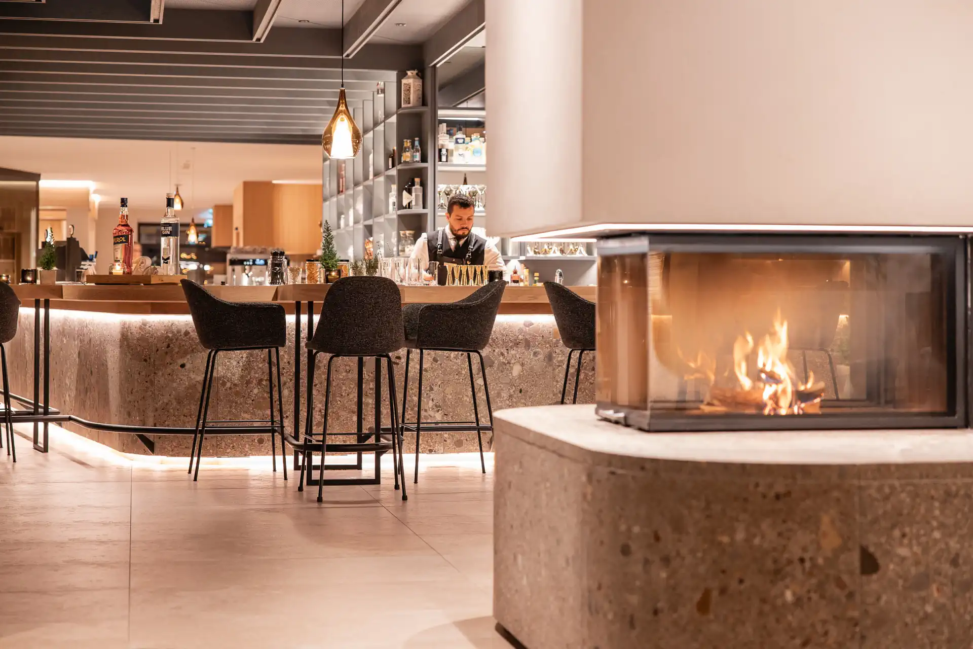 Wellnesshotel-Nesslerhof-Groarl -Salzburg-Nesslerhof-TheLivingBar-7-web(1)-06