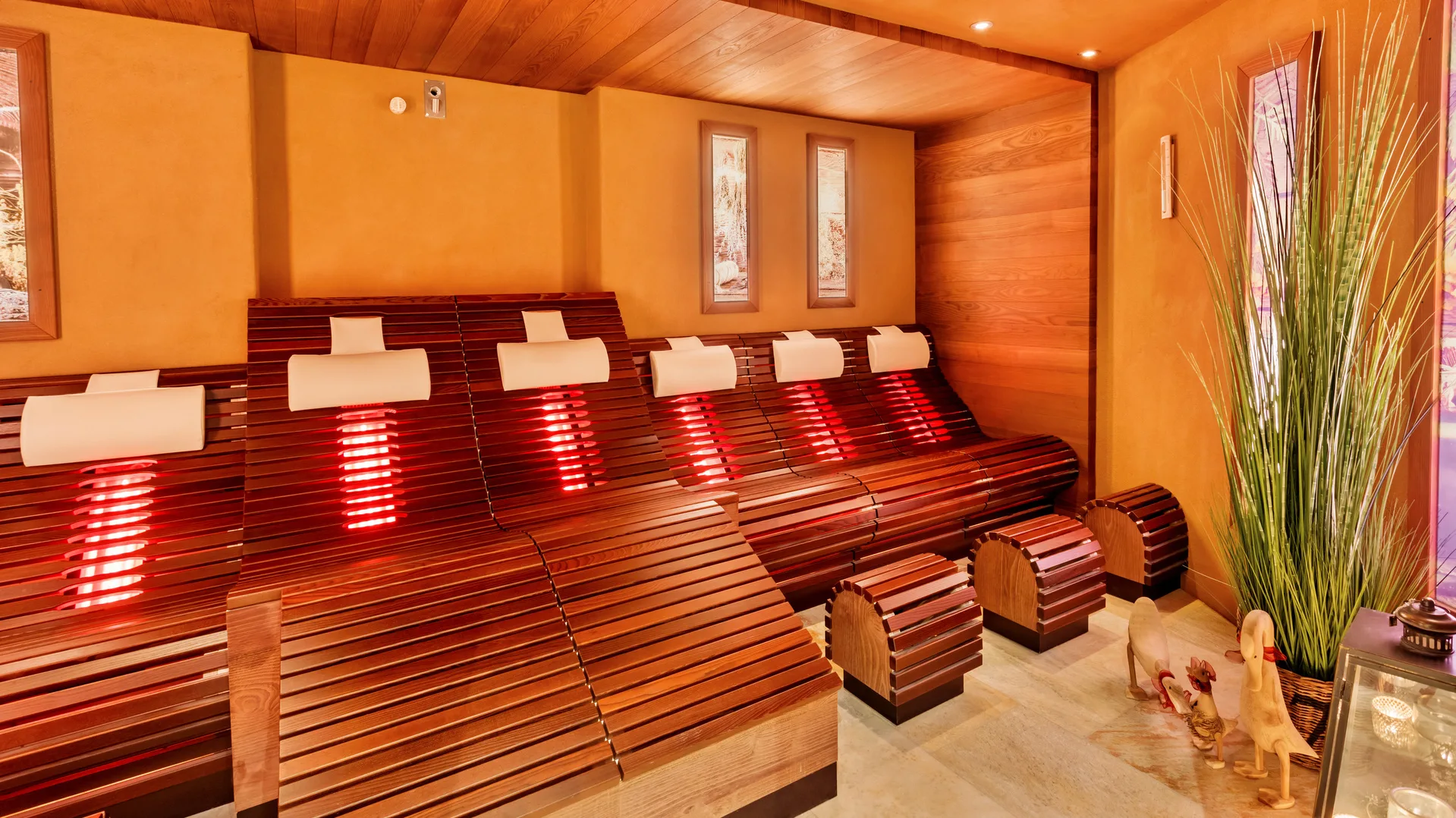 RoLigio Biosauna · 60 °C · Luftfeuchtigkeit 30–40 % · Textilfrei Ja · im Wellness Resort Romantischer Winkel  · Niedersachsen · Deutschland