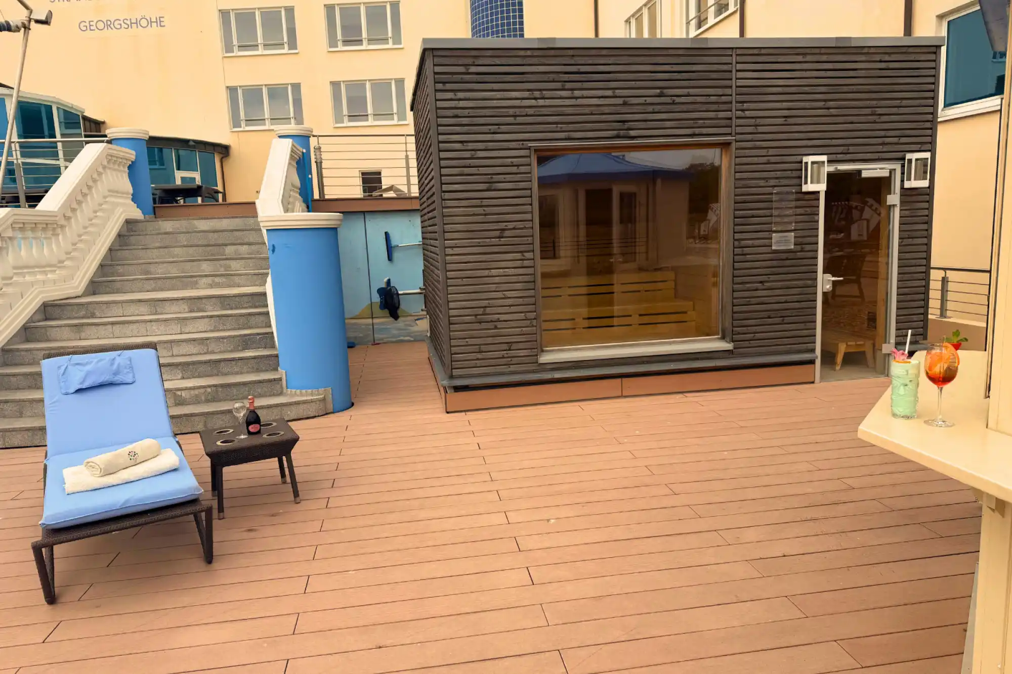 Textilsauna Poolblick · ca 60–70 °C · Luftfeuchtigkeit nicht veröffentlicht · Textilfrei Nein · im Strandhotel Georgshöhe  · Niedersachsen · Deutschland
