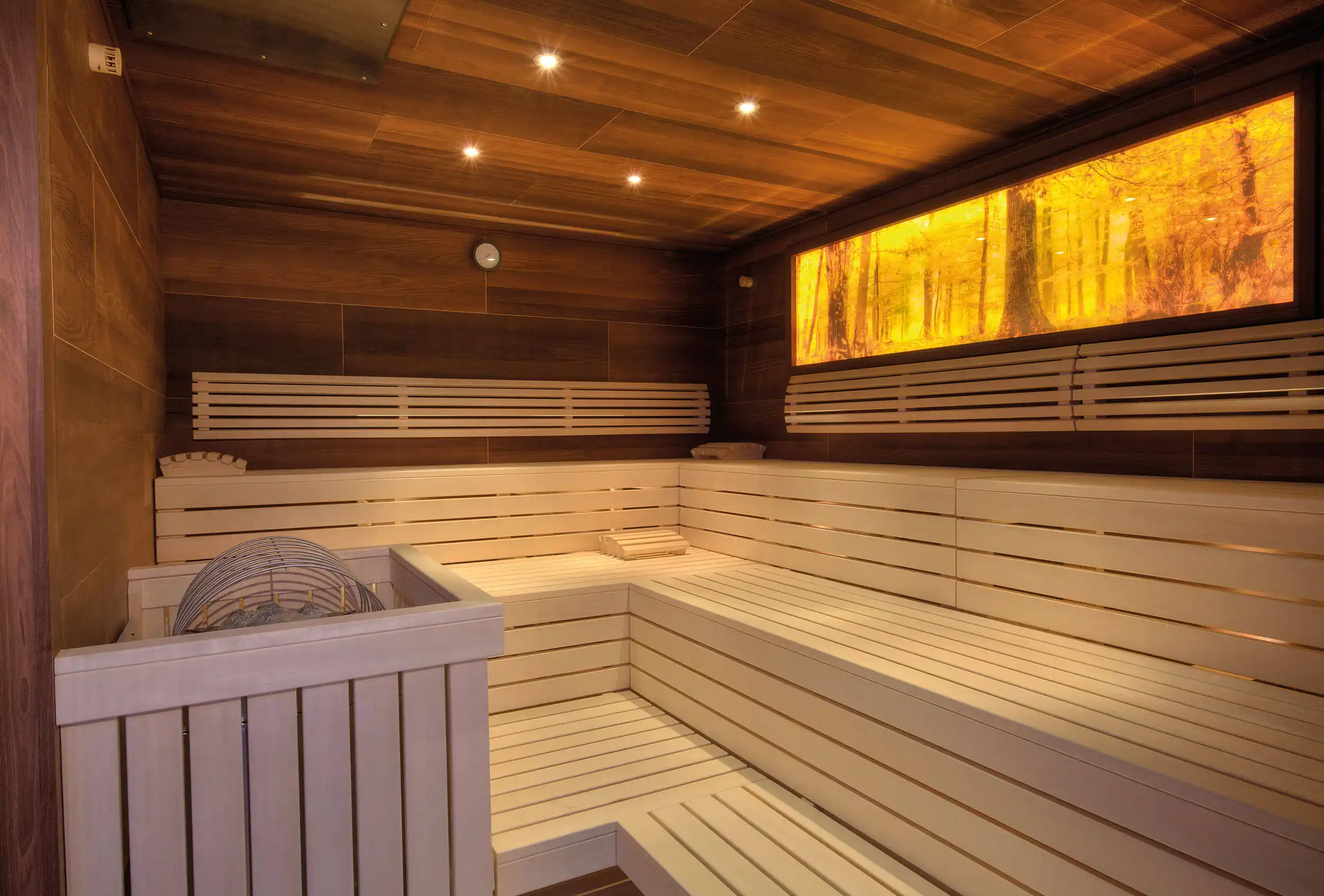 Lady Spa Sauna · 80–90 °C · Luftfeuchtigkeit 10–20 % · Textilfrei Ja (nur Damen) · im Wellnesshotel Jagdhof  · Deutschland · Bayern