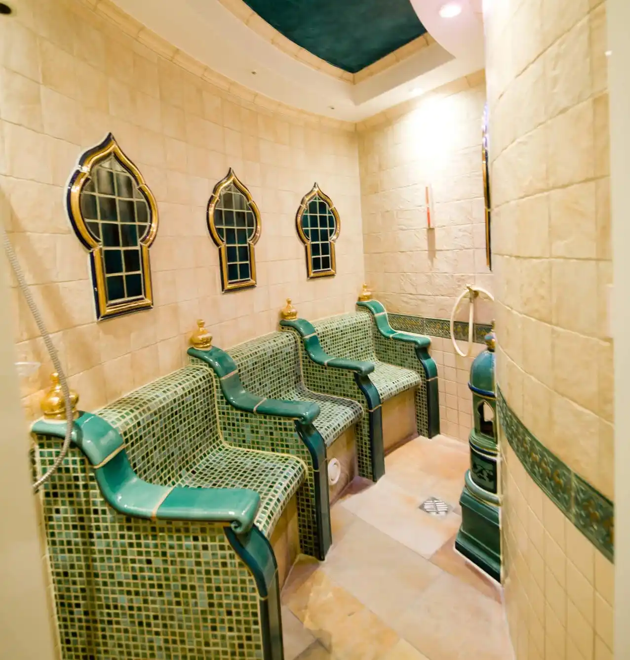 Rhassoul Bad · 45 °C · Luftfeuchtigkeit 80–100 % · Textilfrei Ja · im Wellness Resort Romantischer Winkel  · Niedersachsen · Deutschland
